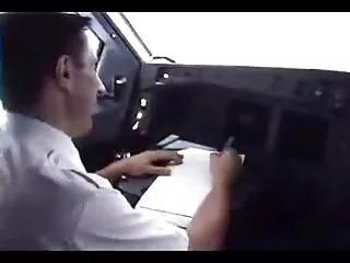 Непослушная смотреть домашнее порно ролики студентка трахается в жопу на диване